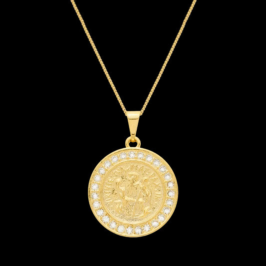 Colar Dourado Medalha São Miguel Arcanjo Cravejado de Zircônia